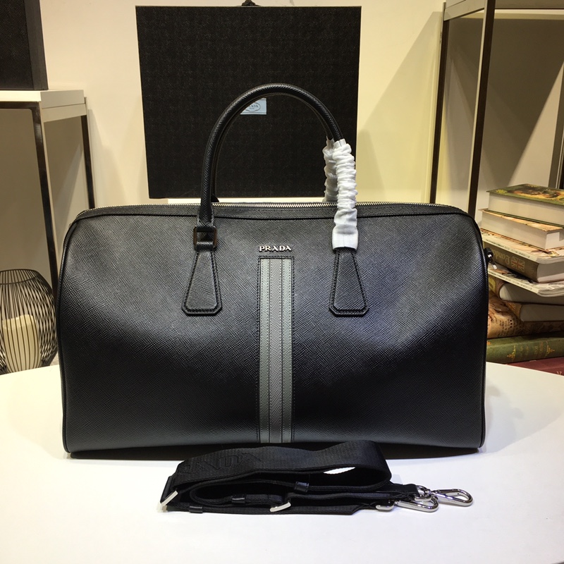 Pra*a travel bags